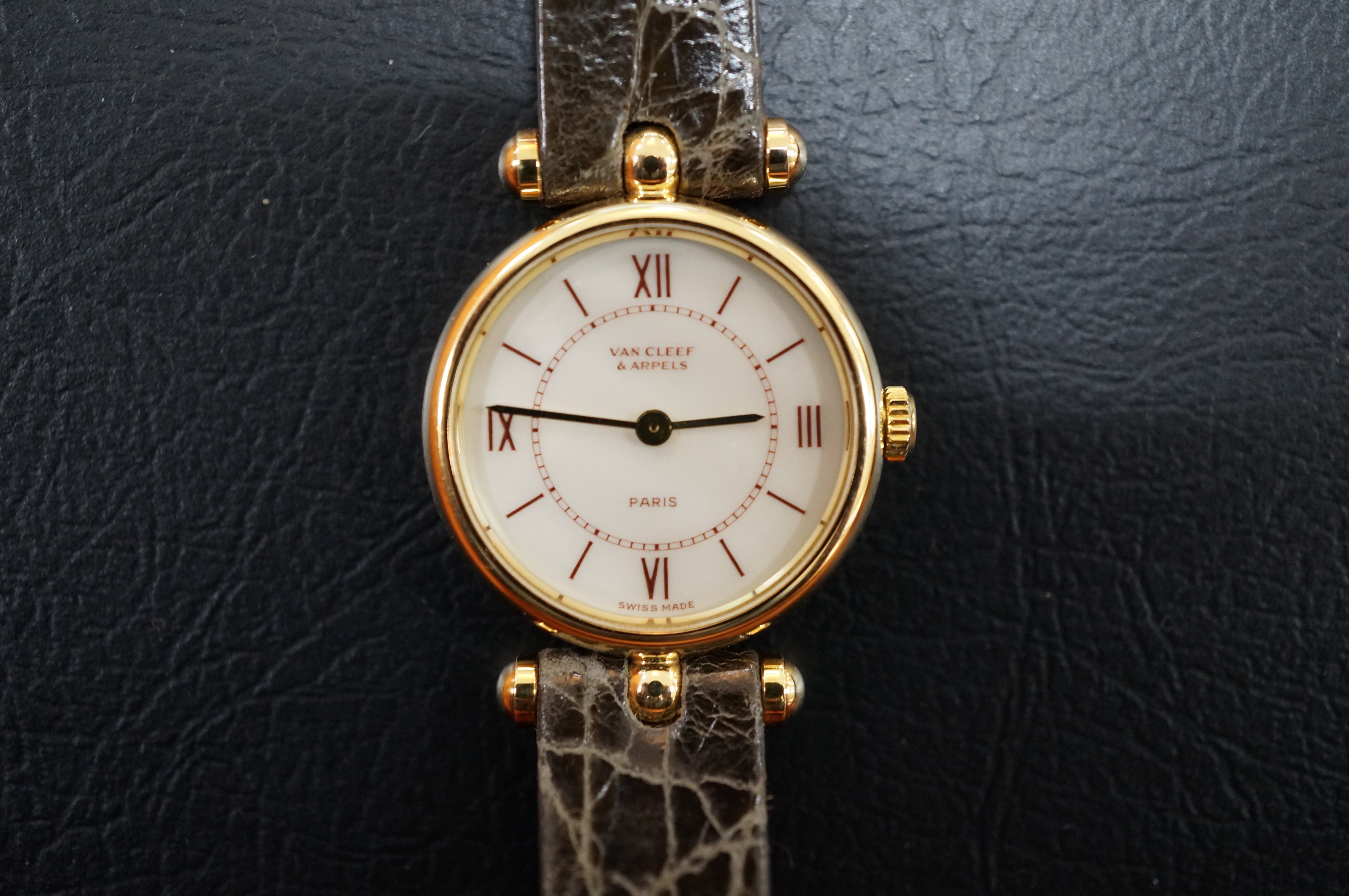 No.839 VANCLEEF & ARPELS (ヴァンクリーフアーペル) クォーツ腕時計を修理しました | 時光堂 富山の時計修理