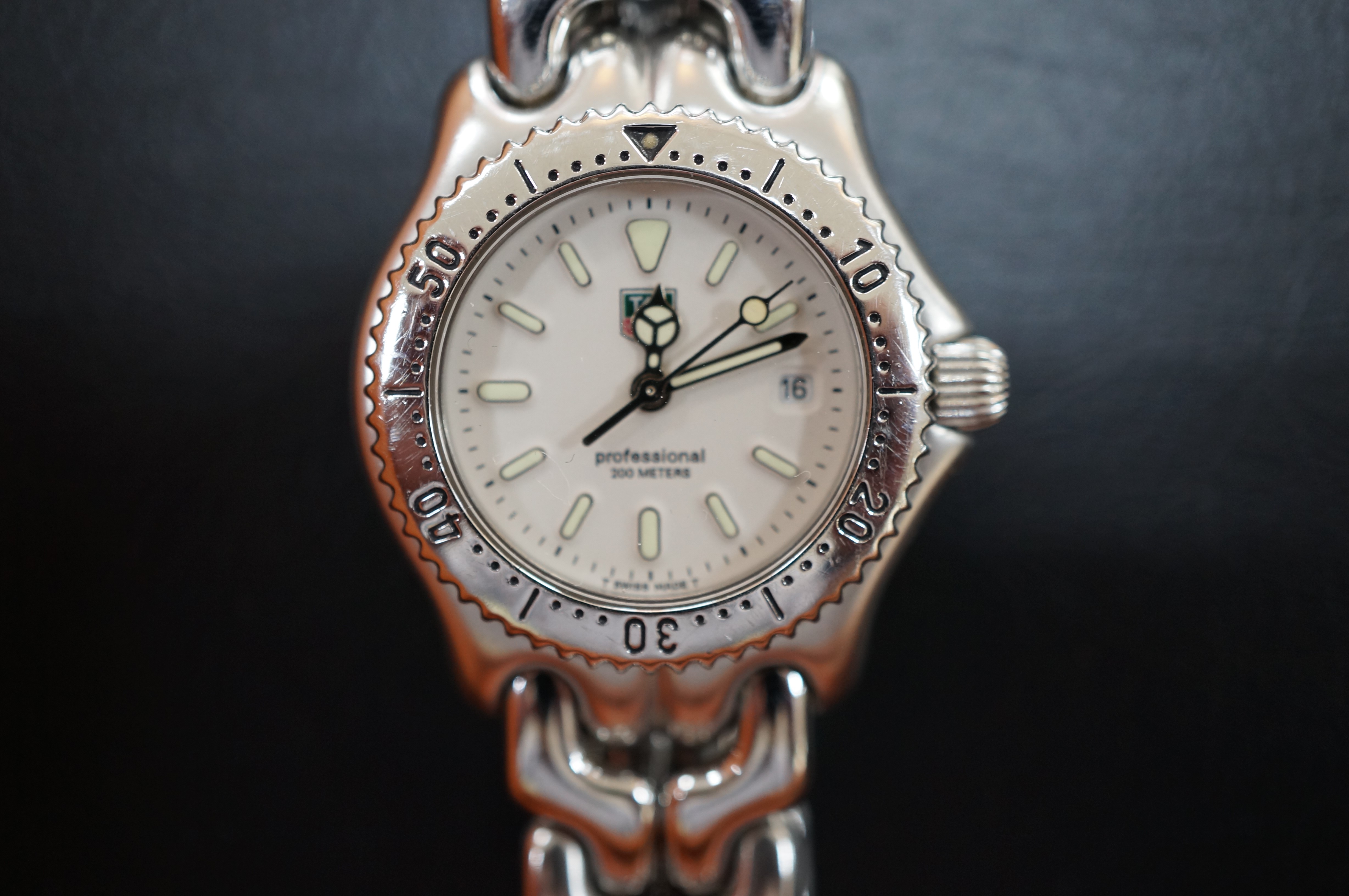 No.1885 TAG HEUER（タグホイヤー）クォーツ式 腕時計を修理しました | 時光堂 富山の時計修理