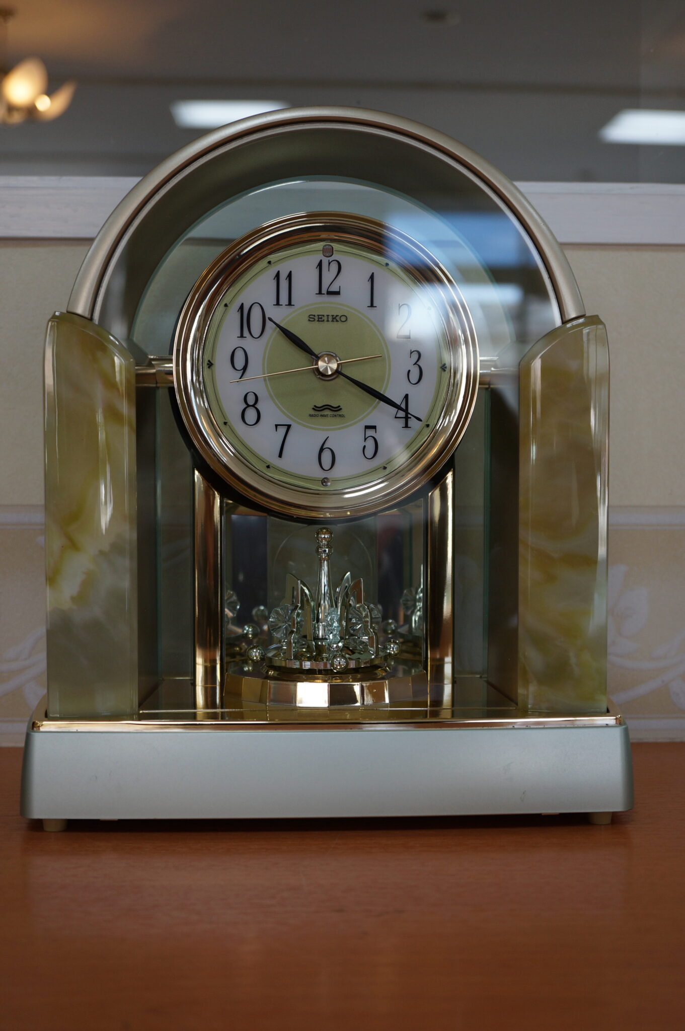 No.2611 SEIKO（セイコー）クォーツ・電波式 置時計を修理しました | 時光堂 富山の時計修理